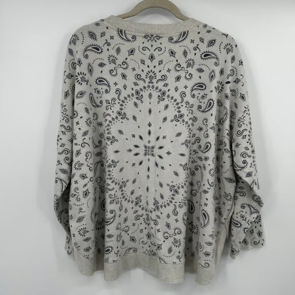 Democracy Bandana Print Crew Neck Long Sleeve Sweatshirt Top Women 2X Beige - Picture 2 of 6